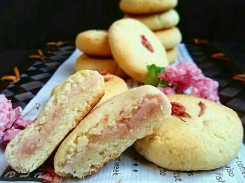 桜ミルク白餡入り♡サクサクしっとりソフトクッキー♡